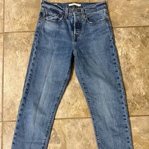 Levi's Women's Straight-Leg Jeans in Medium Blue Wash